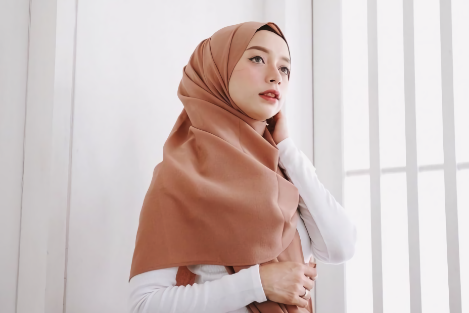 5 Tips Agar Hijab Tidak Mudah Kusut dan Tetap Rapi 