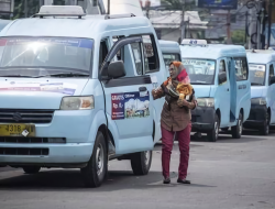 Cegah Pelecehan Seksual, Dishub DKI Akan Pisahkan Kursi Penumpang Pria dan Wanita di Angkot