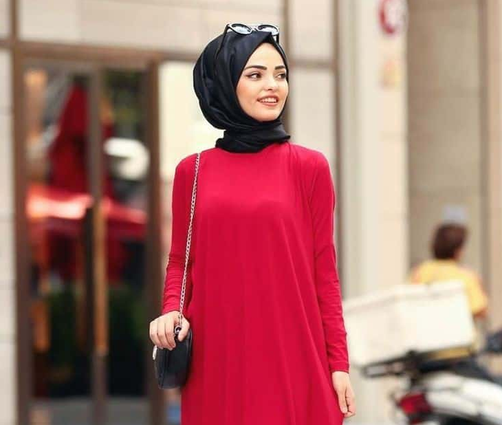 8 Rekomendasi Warna Jilbab yang Cocok untuk Baju Merah