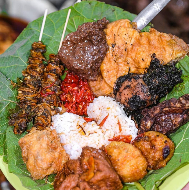 30 Makanan Khas Daerah di Indonesia yang Wajib Kamu Cicipi!