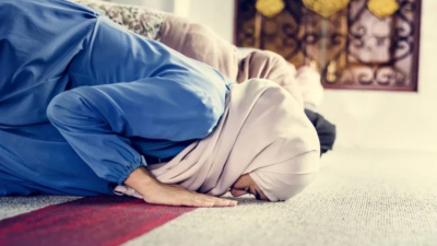 9 Manfaat Sujud Ketika Salat bagi Kesehatan