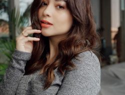 Perawatan Rambut Kusut dan Kusam Ala Nikita Willy, Mudah dan Terjangkau