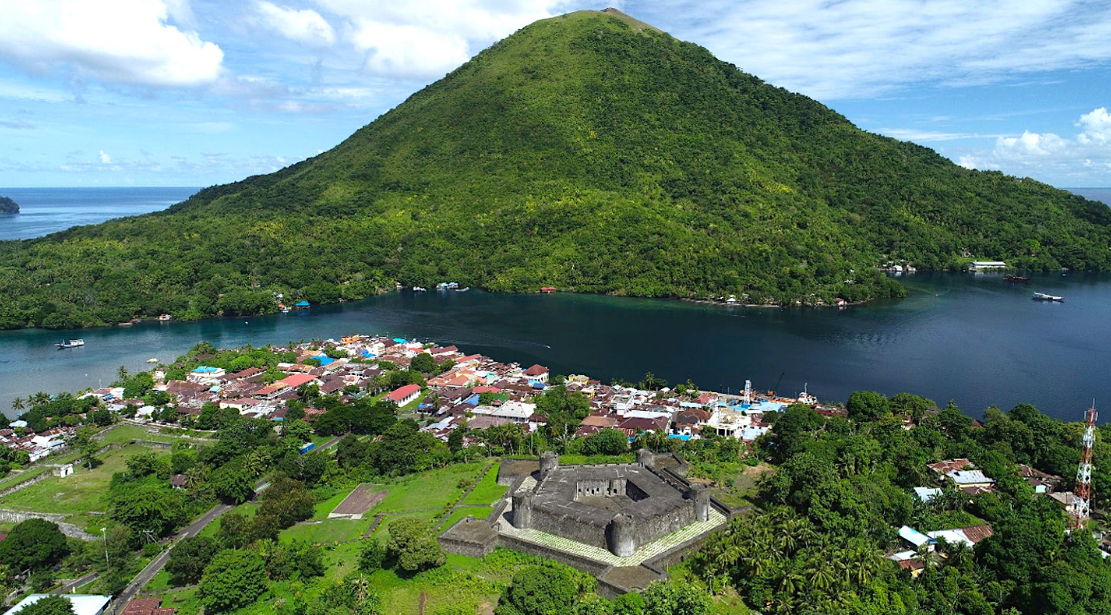 Trending di Twitter, ini 6 Fakta Menarik Banda Neira, Pulau Indah Penuh Sejarah