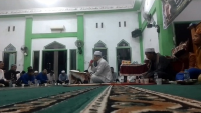 Inalillahi, Seorang Qori Wafat Saat Lantunkan Ayat Suci Al-Qur’an