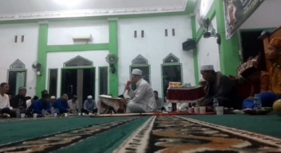 Inalillahi, Seorang Qori Wafat Saat Lantunkan Ayat Suci Al-Qur'an