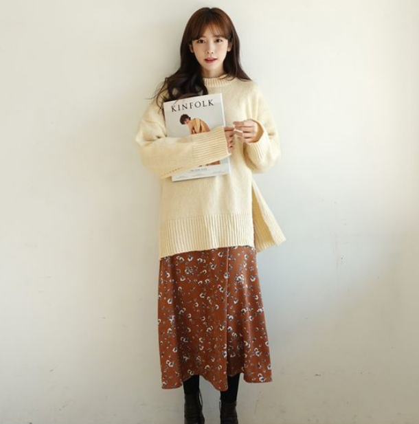 8 Ide Padu Padan Sweater Ala Korea, Cocok untuk Musim Hujan!