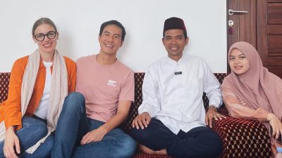 Foto Bersama Hingga Ikut Kajian UAS, Daniel Mananta Banjir Pujian