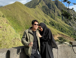 Rahasia Rumah Tangga Harmonis dan Romantis Ala Dhini Aminarti dan Dimas Seto