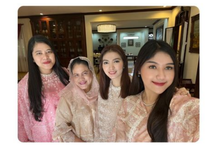 Erina Gudono Posting Foto Bersama Iriana Jokowi, Kahiyang, dan Selvi Ananda