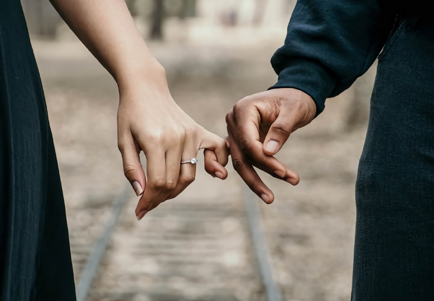 8 Cara Sederhana Agar Pasangan Semakin Mencintai Kita