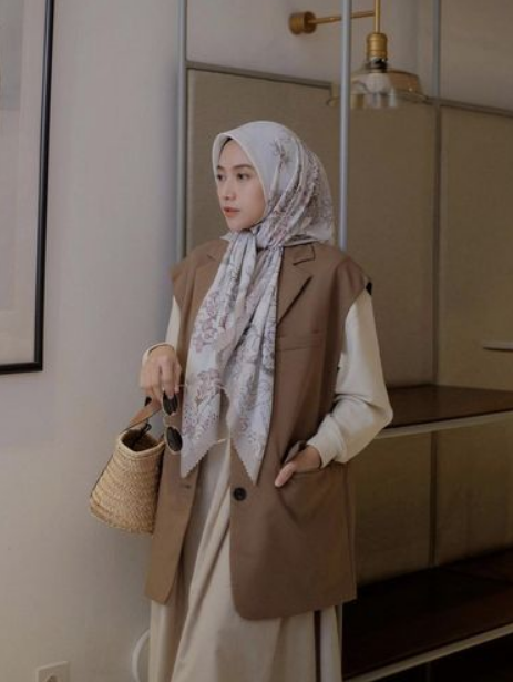 6 Warna Hijab yang Cocok Dipadukan dengan Baju Warna Milo