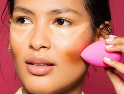 7 Cara Tepat Menggunakan Beauty Blender, Pemula Wajib Tahu!