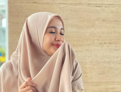 7 Tips Agar Hijab Bebas Bau, Lebih Nyaman dan Percaya Diri