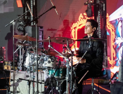 Rahasia Awet Muda Tyo Nugros Eks Drummer Dewa 19 di Usia 52 Tahun