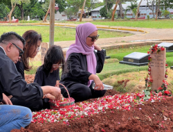 Innalillahi, Putri Sulung Abdel Achrian Meninggal Dunia di Usia 22 Tahun