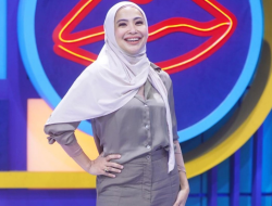 Feni Rose Ungkap Alasannya Mantap Berhijab