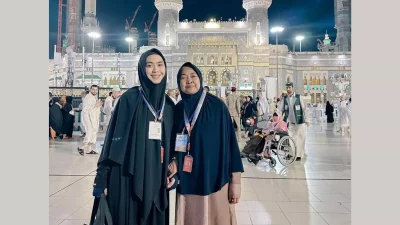 Ibunda Oki Setiana Dewi Masuk ICU saat Menjalani Ibadah Haji