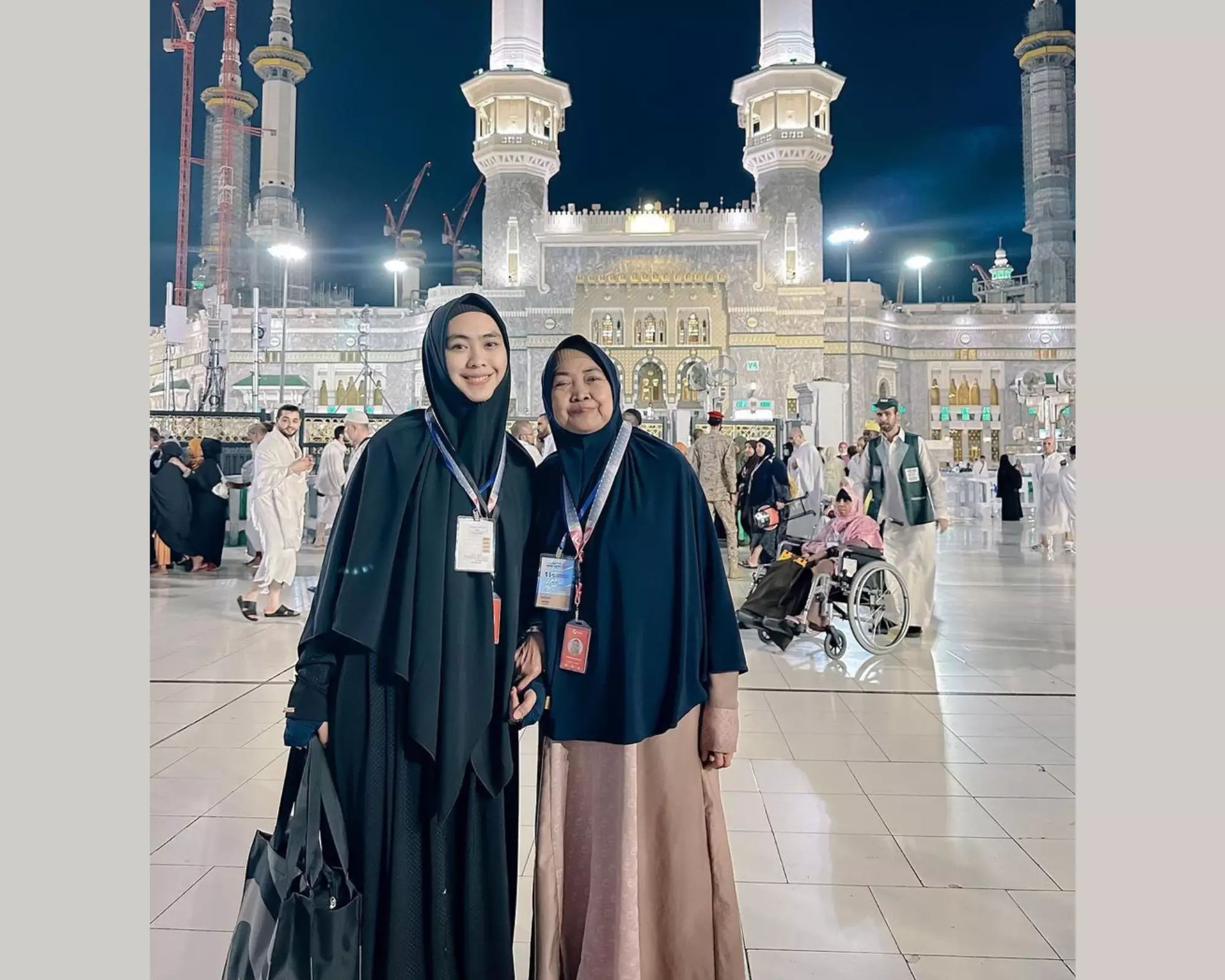 Ibunda Oki Setiana Dewi Masuk ICU saat Menjalani Ibadah Haji
