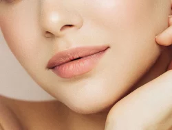 7 Cara Mencegah Lip Aging dengan Mudah