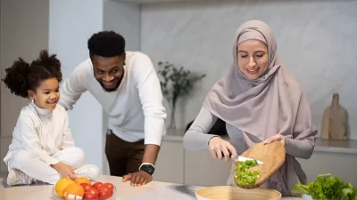 Istri Harus Tahu! Ini Pahala Menyiapkan Makanan untuk Suami