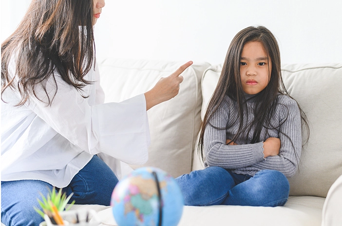 5 Kebiasaan Orangtua yang Merusak Perkembangan Anak