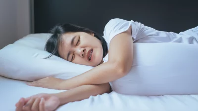 Posisi Tidur yang Dilarang Bagi Penderita GERD, Bisa Bikin Kambuh Mendadak!