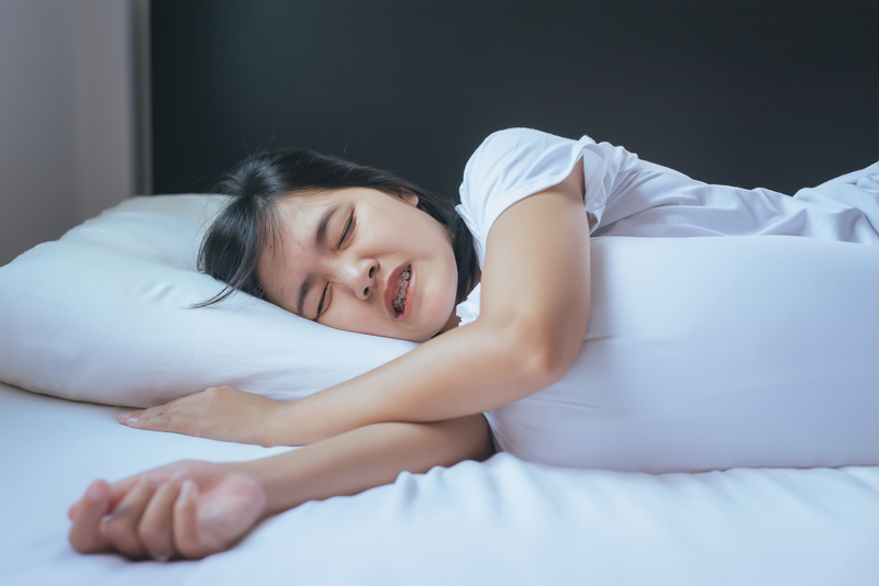 Posisi Tidur yang Dilarang Bagi Penderita GERD, Bisa Bikin Kambuh Mendadak!