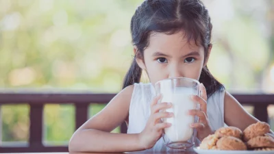 12 Rekomendasi Merek Susu Tinggi Kalori yang Bisa Bantu Menaikkan Berat Badan Anak