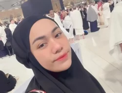 Anak Menteri Pamer Starbucks saat Umrah