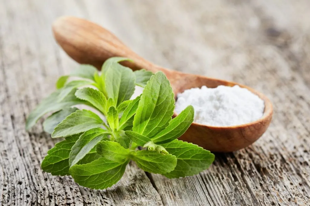 Benarkah Gula Stevia Lebih Aman dari Gula Biasa?