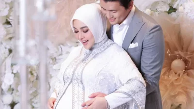 Adik Ceritakan Perjuangan Syahrini untuk Hamil di Usia 43 Tahun yang Tidak Mudah